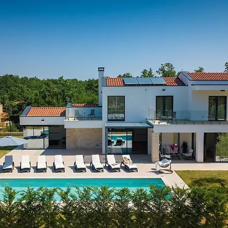 Holiday home Silvia *