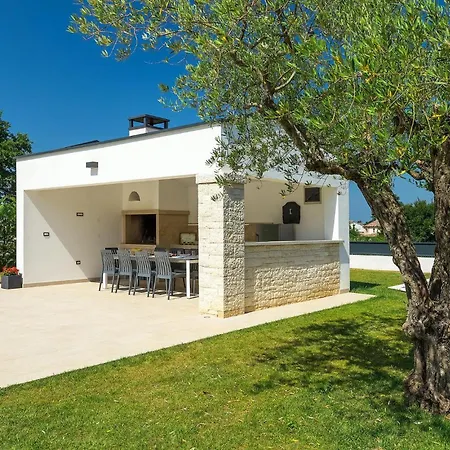 Silvia Holiday home Porec