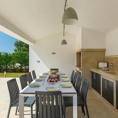 Holiday home Silvia *