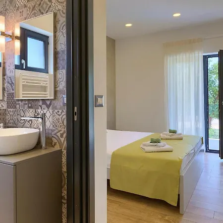Holiday home Silvia *